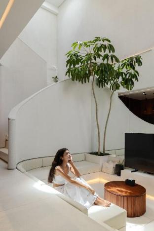 vox villas