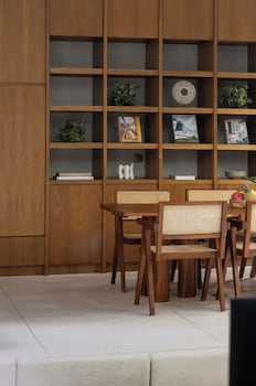 vox villas