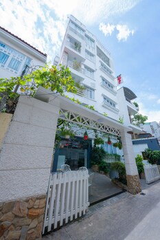 yen nam hotel nguyen thai son