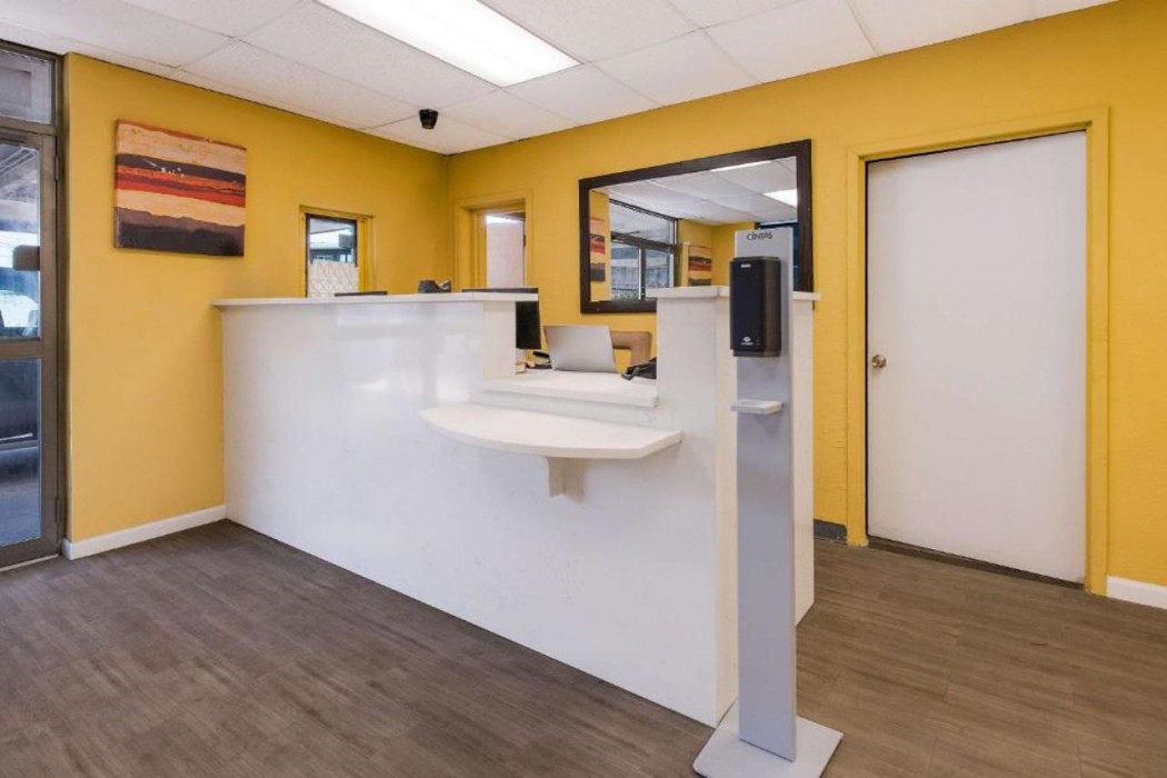 econo lodge