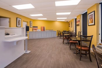 econo lodge