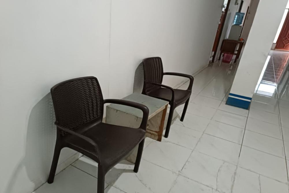 oyo 93523 penginapan laras paminggir
