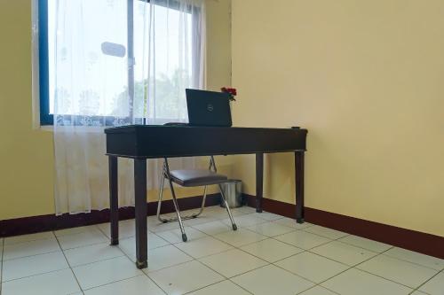 oyo 93523 penginapan laras paminggir