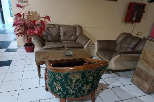 oyo 93523 penginapan laras paminggir