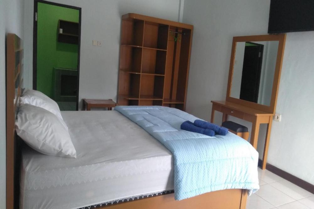 oyo 93523 penginapan laras paminggir