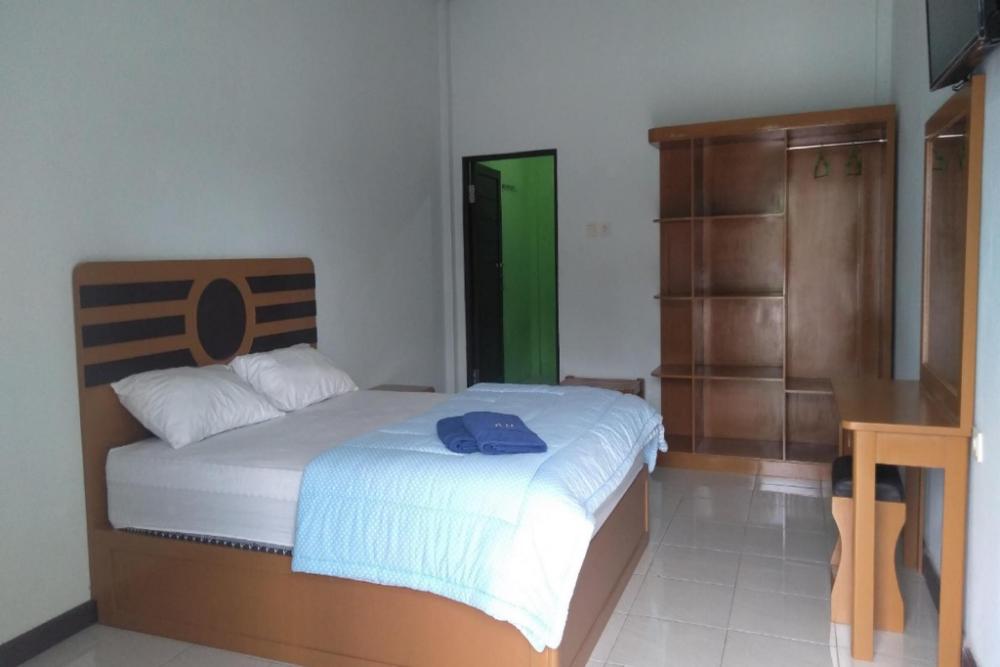 oyo 93523 penginapan laras paminggir
