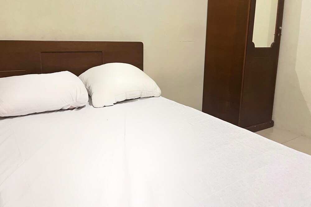 oyo 93523 penginapan laras paminggir