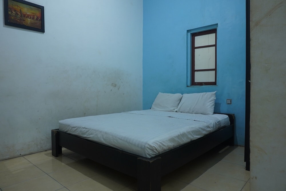 oyo 93523 penginapan laras paminggir