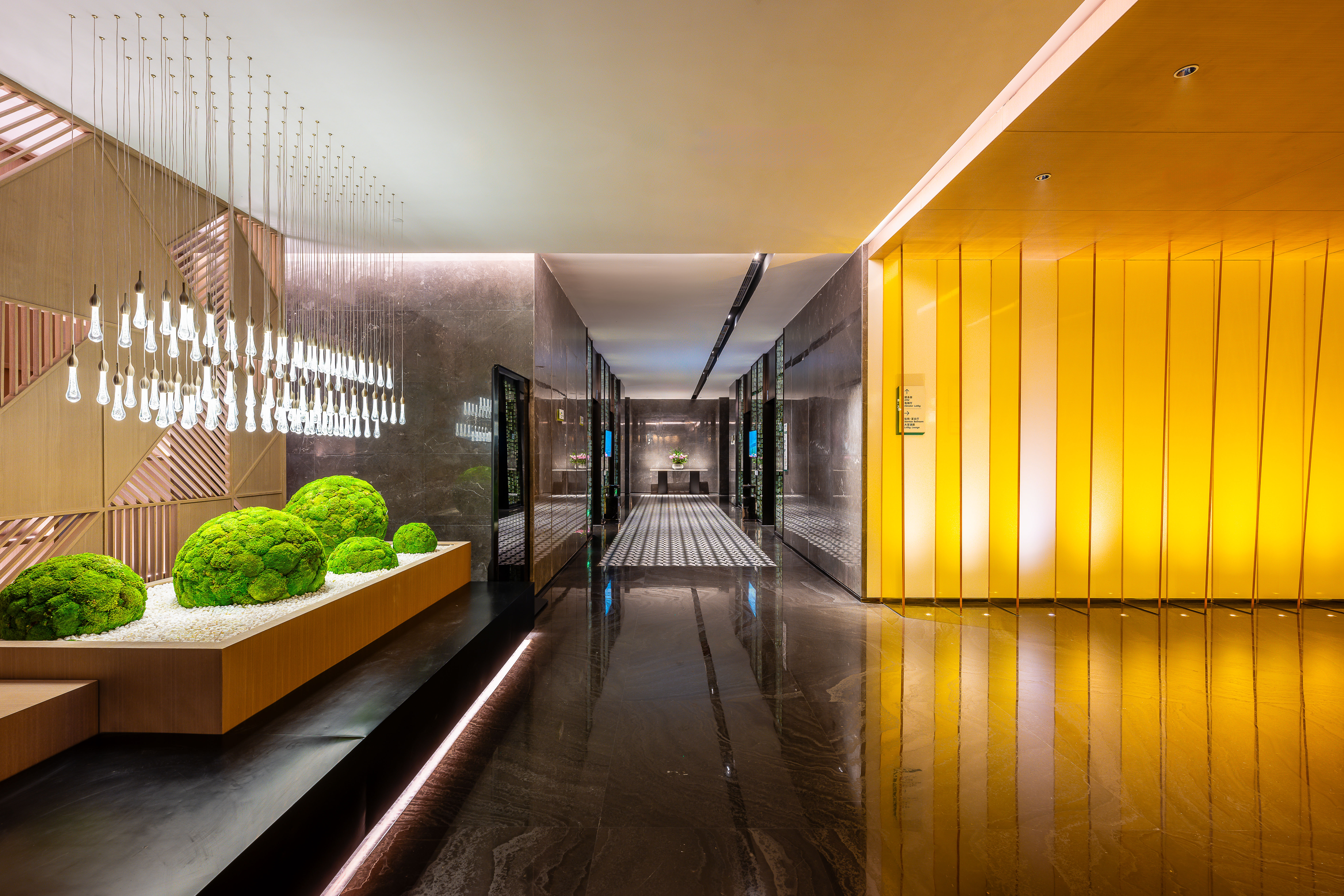 holiday inn chongqing data valley an ihg hotel