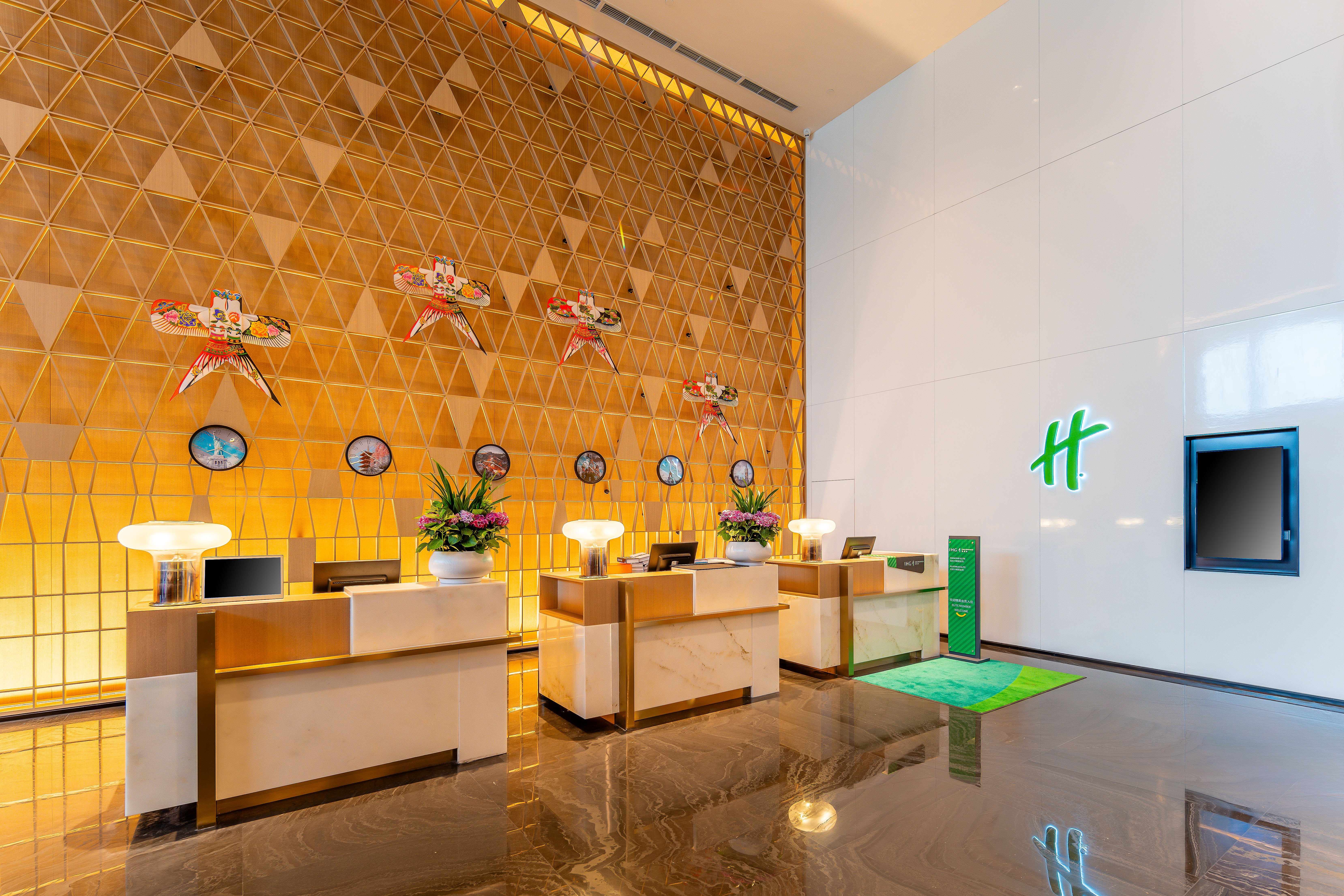 holiday inn chongqing data valley an ihg hotel