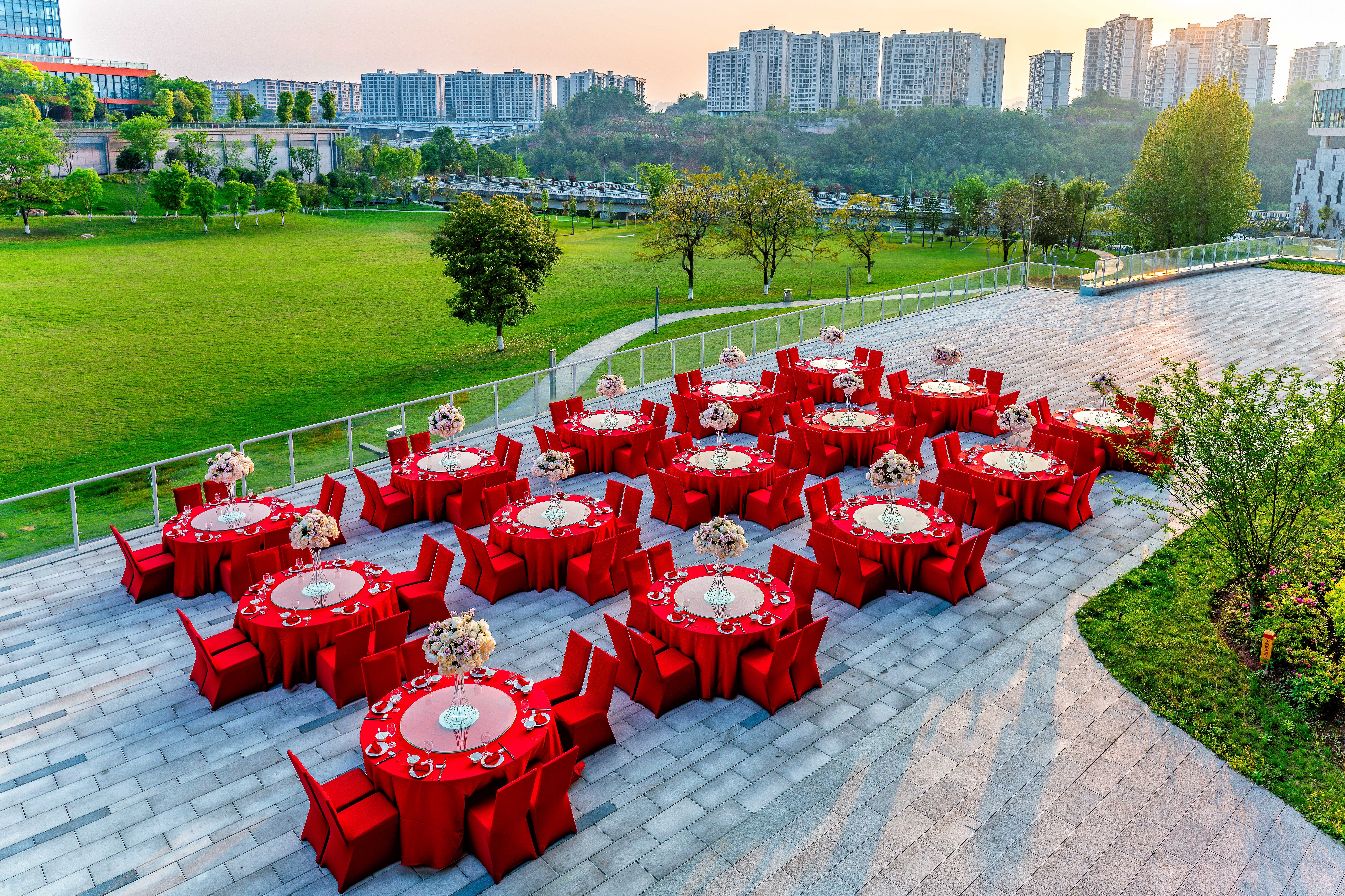 holiday inn chongqing data valley an ihg hotel