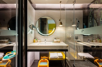Holiday Inn Chongqing Data Valley, An Ihg Hotel,China>>Chongqing,2 star