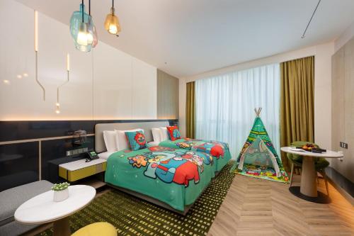 holiday inn chongqing data valley an ihg hotel