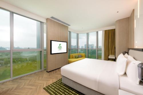 holiday inn chongqing data valley an ihg hotel