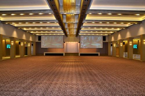 carlton al moaibed hotel