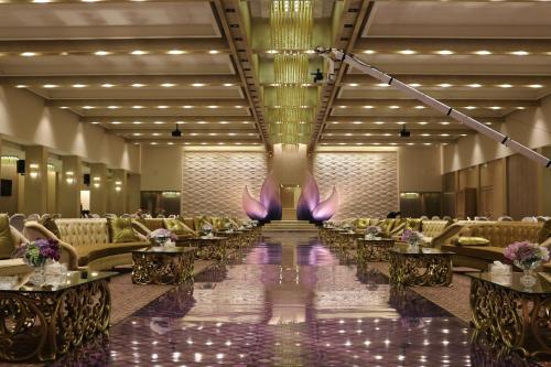 carlton al moaibed hotel