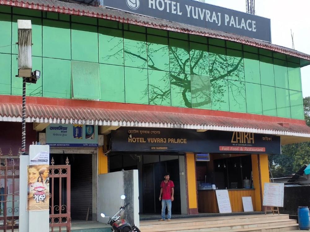 hotel yuvraj palace