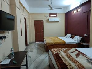 hotel yuvraj palace