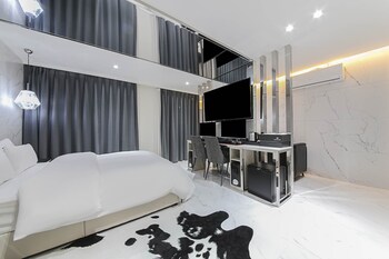 may hotel