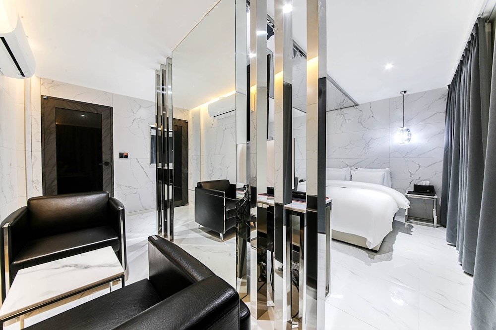 may hotel