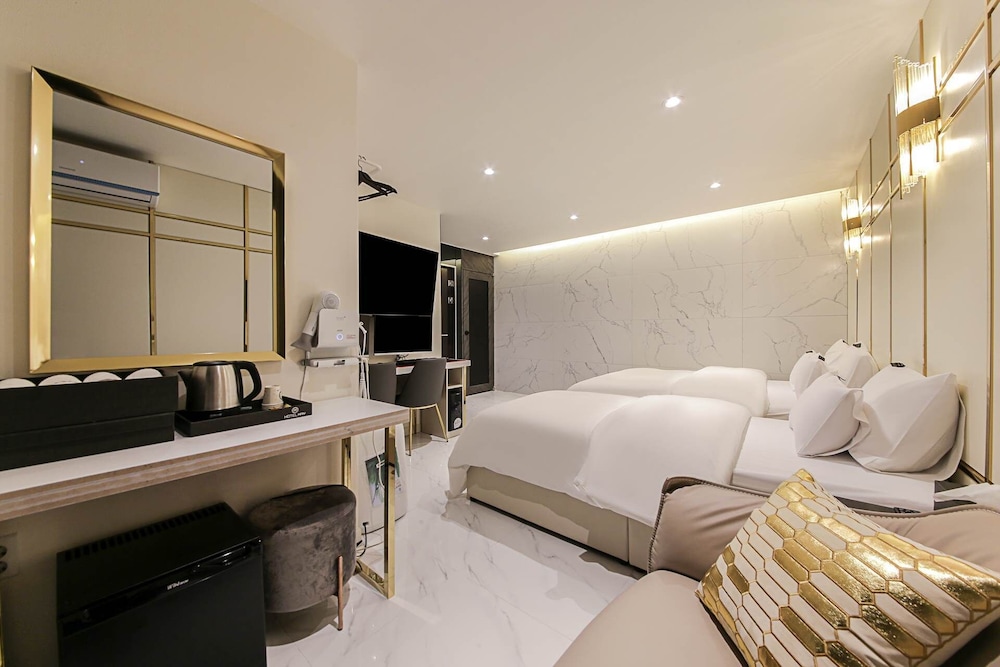 may hotel