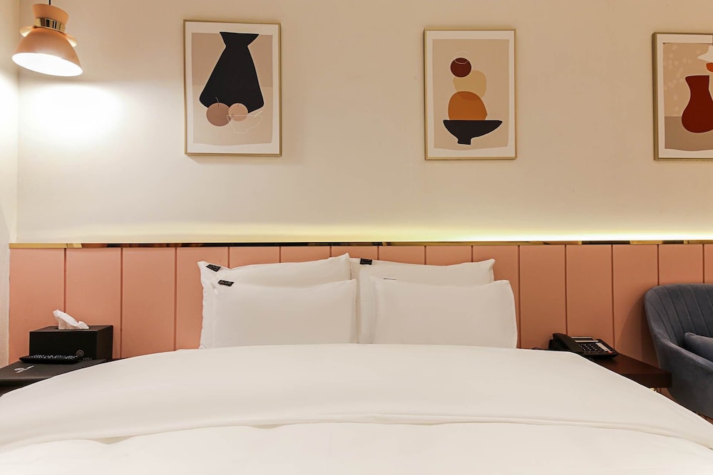 may hotel