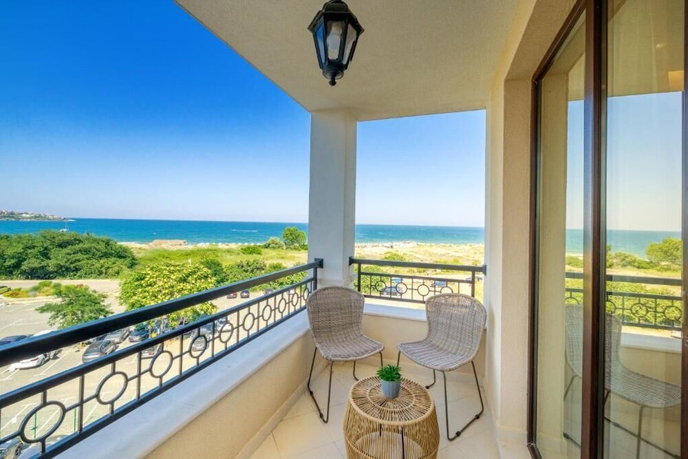 green life antares sozopol