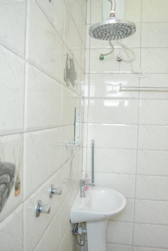 lux suites ganjoni studio apartment