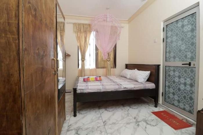 lux suites ganjoni studio apartment