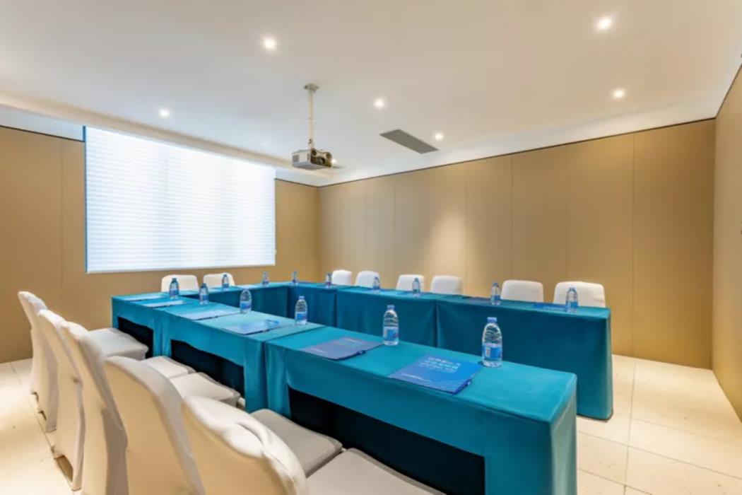holiday inn express zhuhai guishan island an ihg hotel