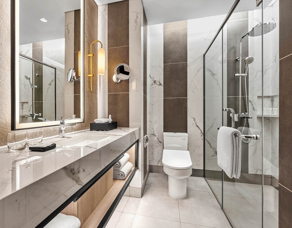 hyatt place makassar