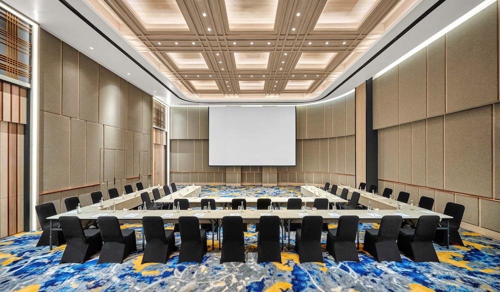 hyatt place makassar