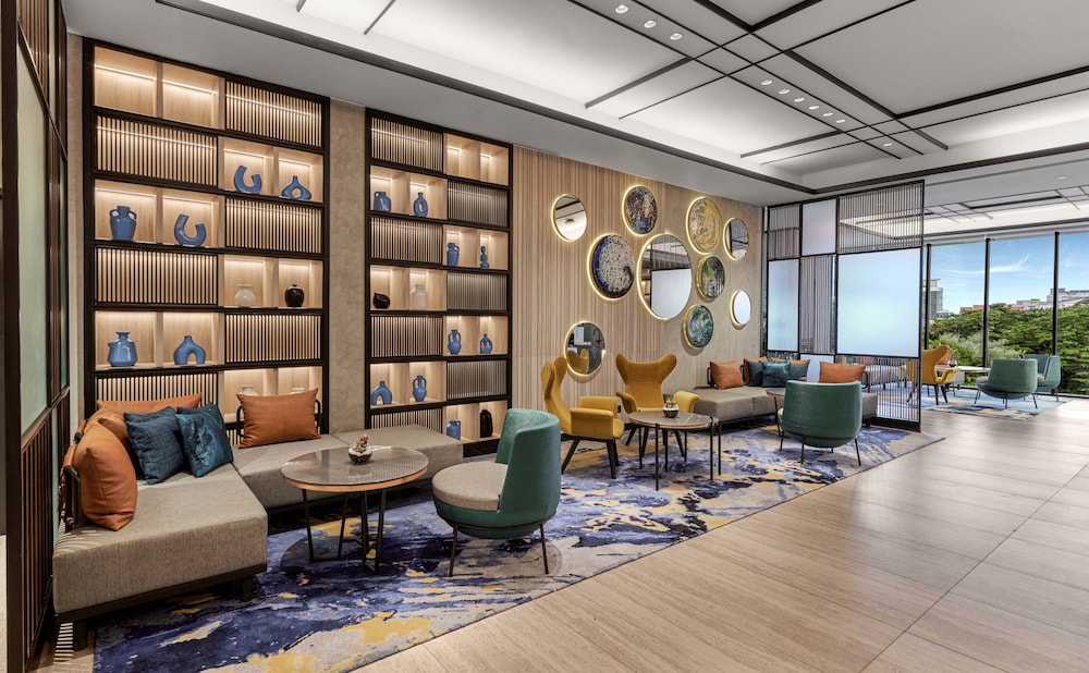 hyatt place makassar