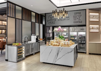 hyatt place makassar