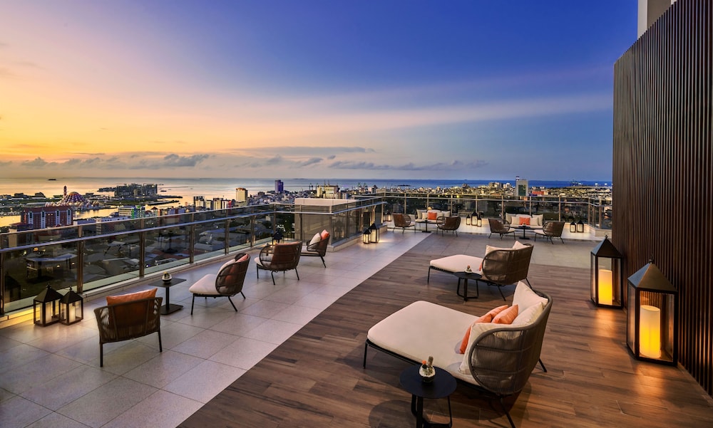 hyatt place makassar