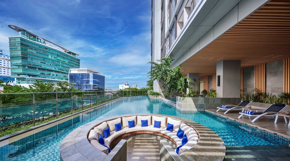 hyatt place makassar