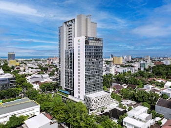 hyatt place makassar