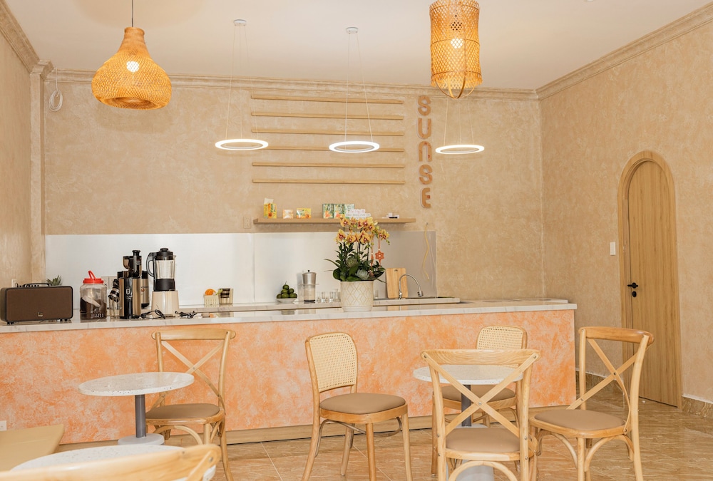 sunset bay retreat hotel