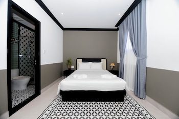 sunset bay retreat hotel