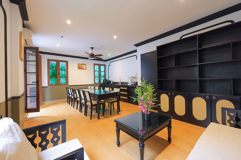 sunset bay retreat hotel