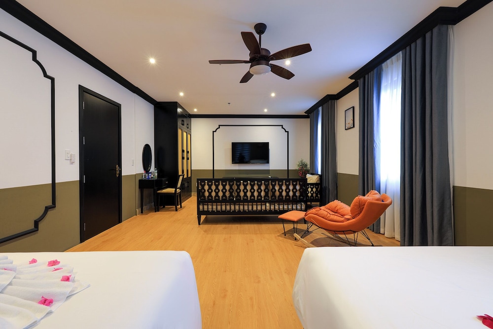 sunset bay retreat hotel