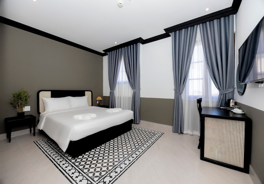 sunset bay retreat hotel