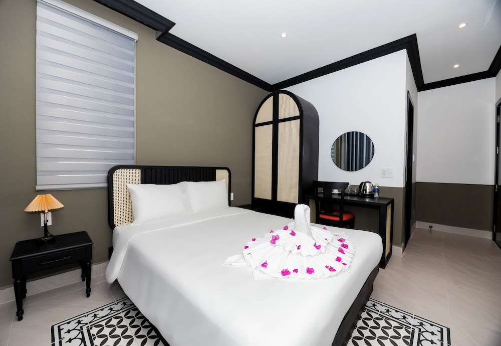 sunset bay retreat hotel