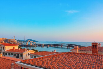 sunset bay retreat hotel