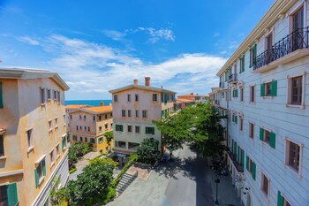 sunset bay retreat hotel