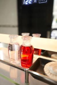 thonglor suites hotel