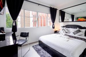 thonglor suites hotel