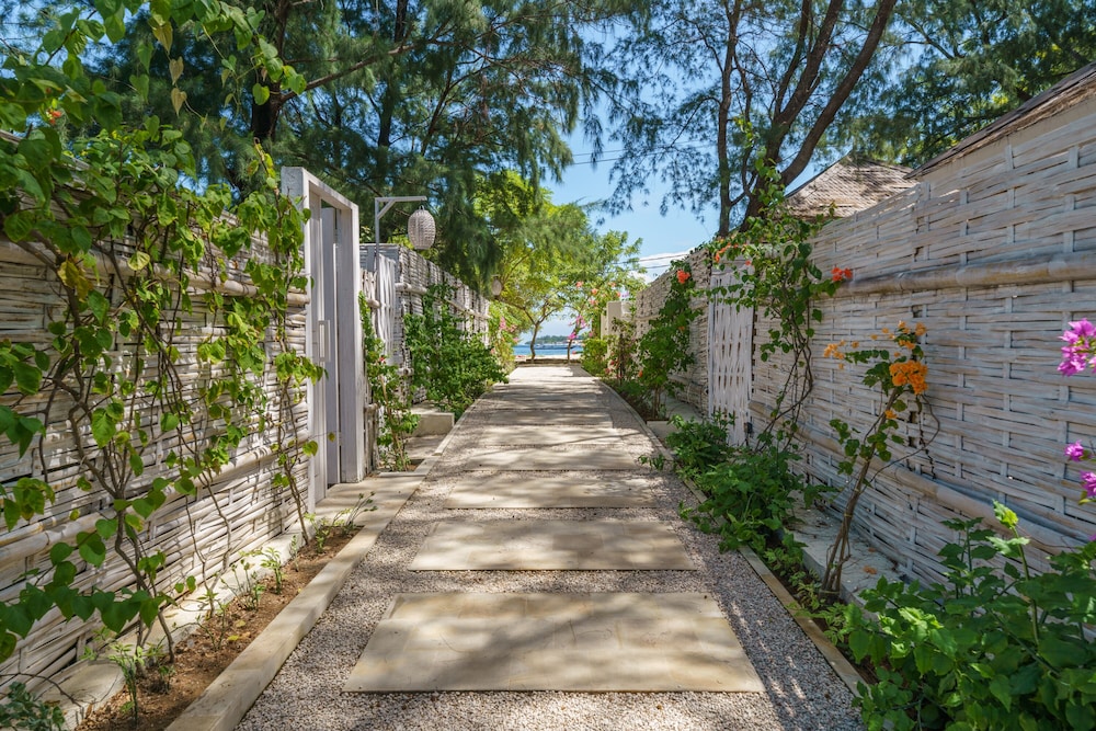 ora villas gili meno