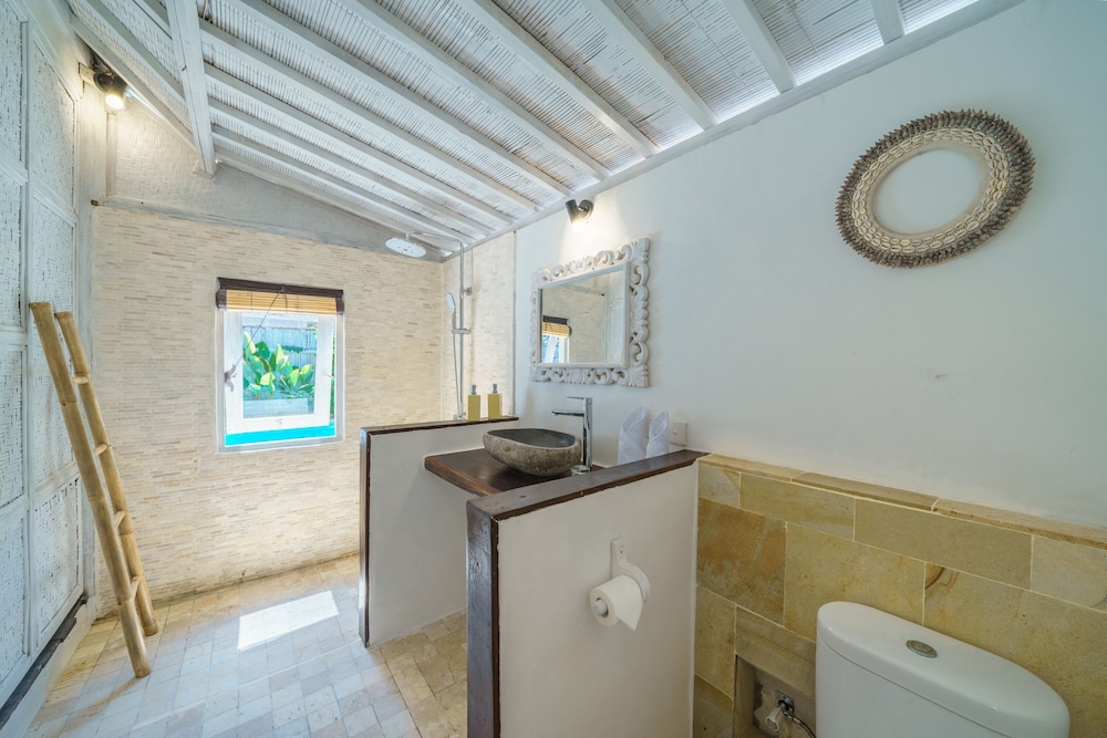 ora villas gili meno