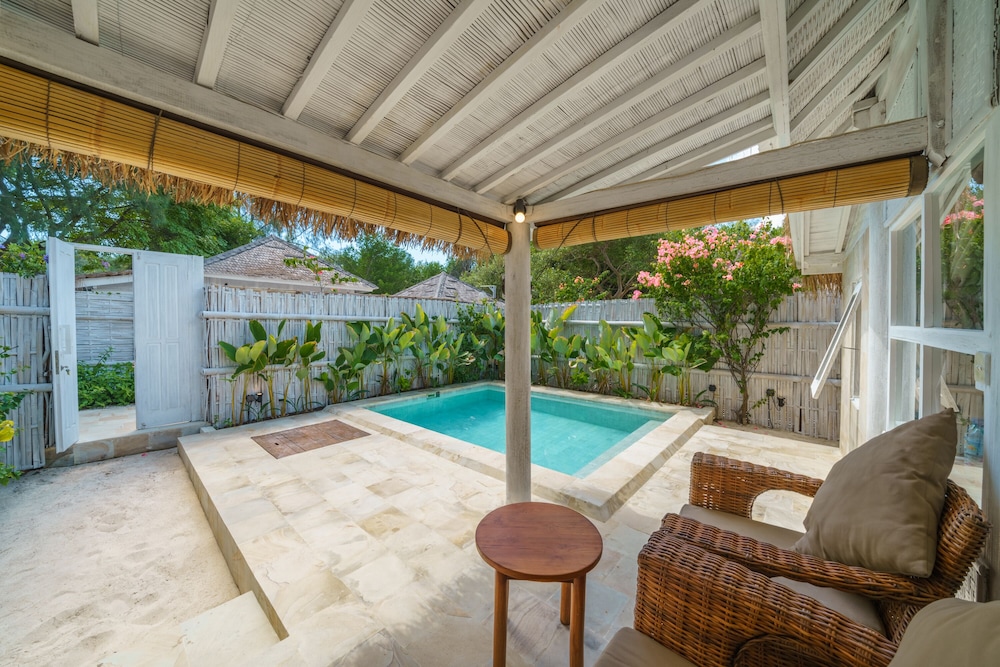 ora villas gili meno